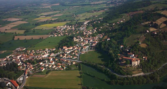 Vue aérienne de l'ensemble, constitué en 3 pôles